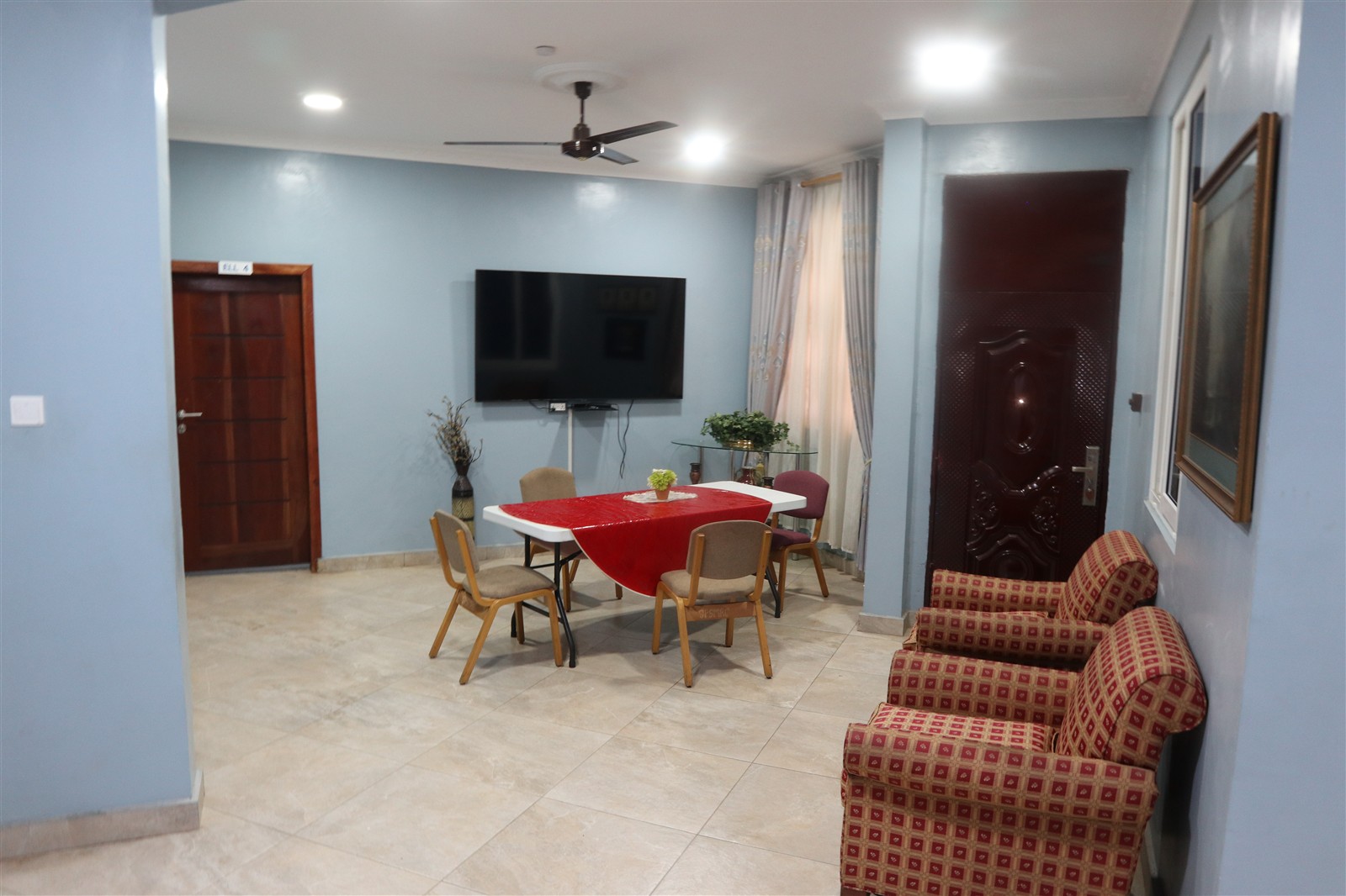 Executive Lounge Downstairs
